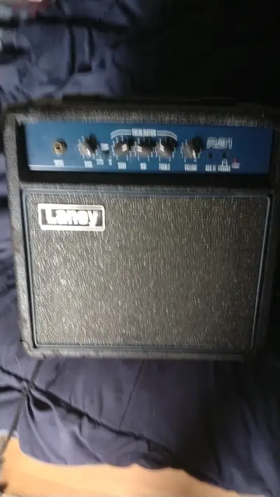 Amplificador Laney RB1 para bajo - miniatura 5