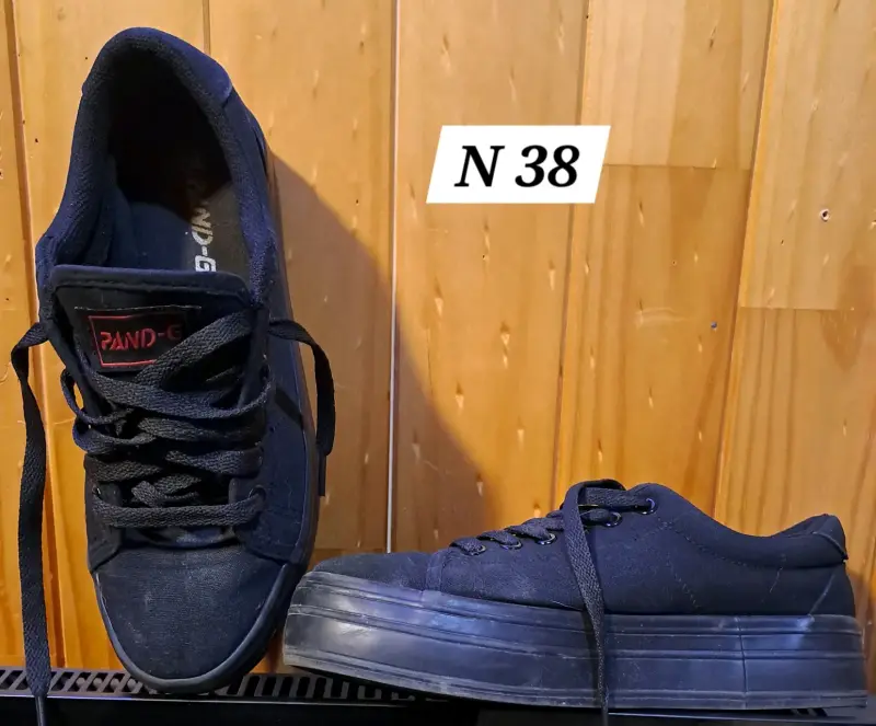 Zapatillas negras Pand-G talla 38