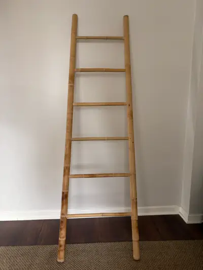 Escalera decorativa de bambú natural - miniatura 1