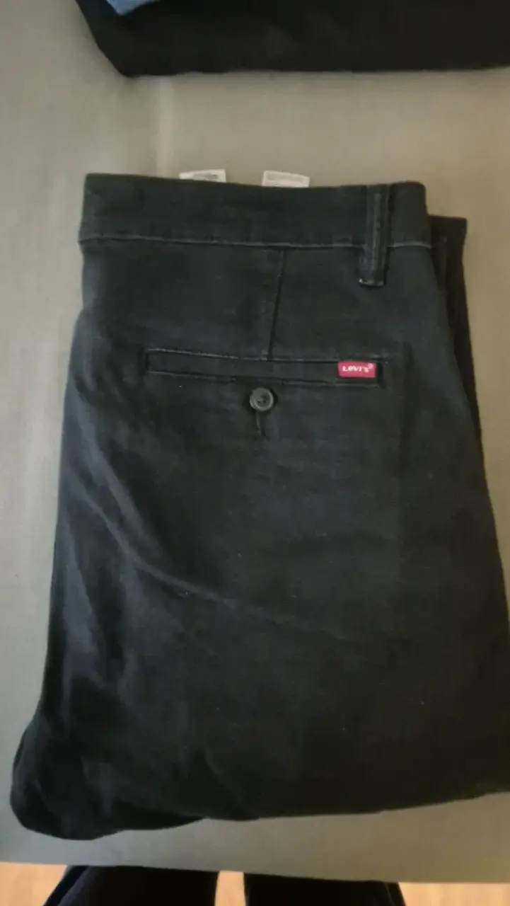 Chinos XX Levi's negros casuales