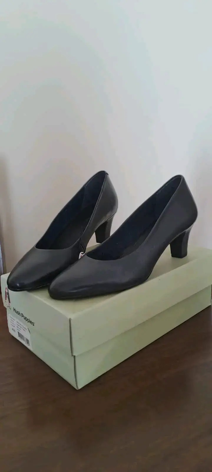 Zapatos de tacón Hush Puppies negros