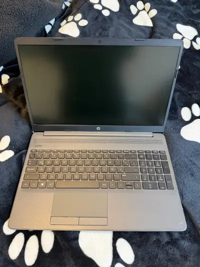 Notebook HP 15" 8GB Ram 128 M.2 Athlon Gold 3150 - miniatura 6