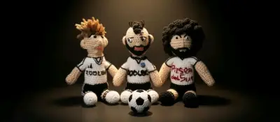 Muñecos tejidos a mano de Colo-Colo - miniatura 2