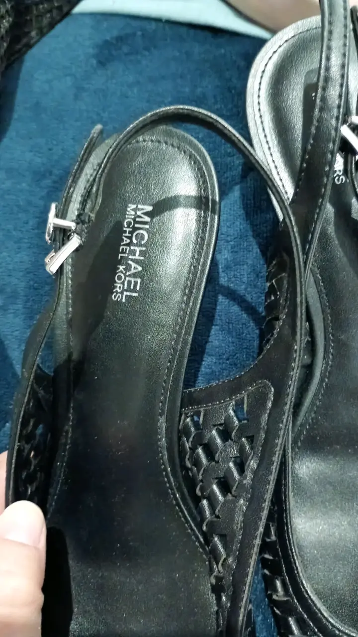 Sandalias negras Michael Kors de cuero - 1