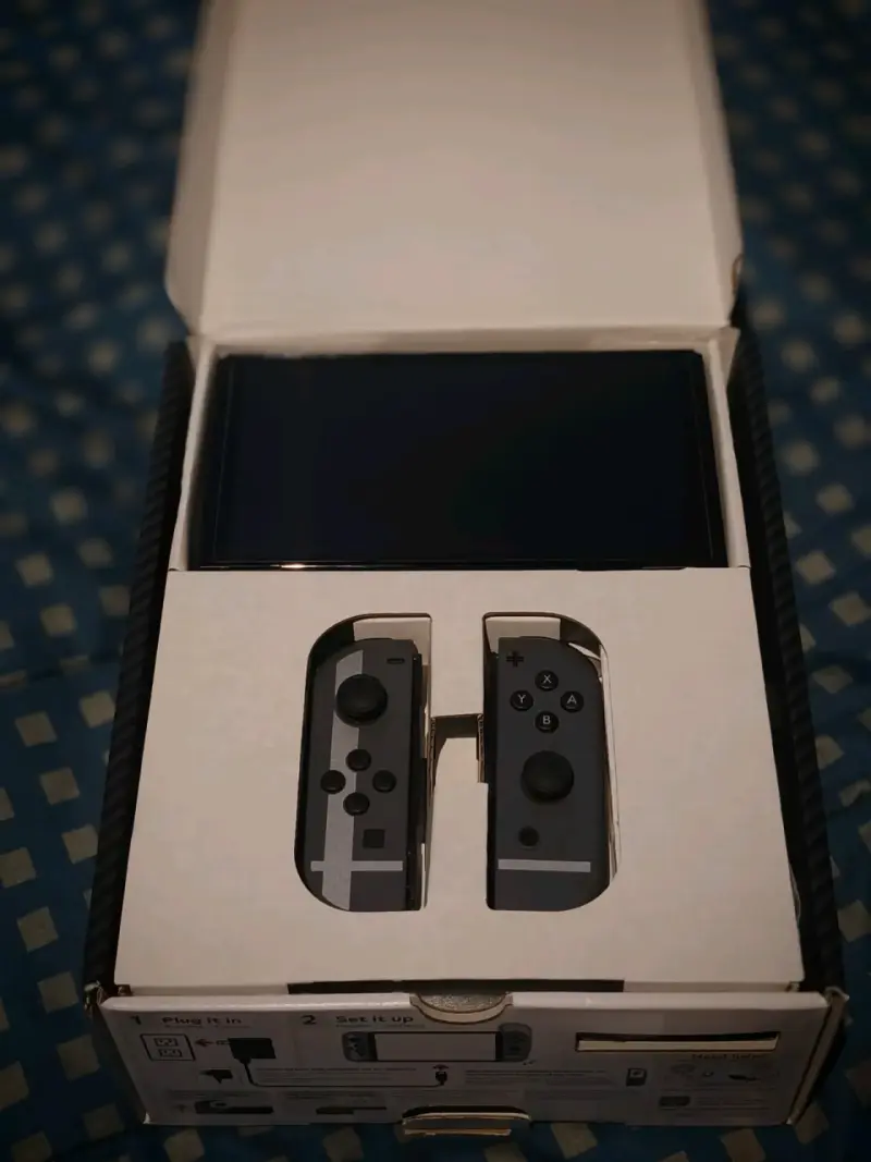 Nintendo Switch OLED con Super Smash Bros Ultimate - 5