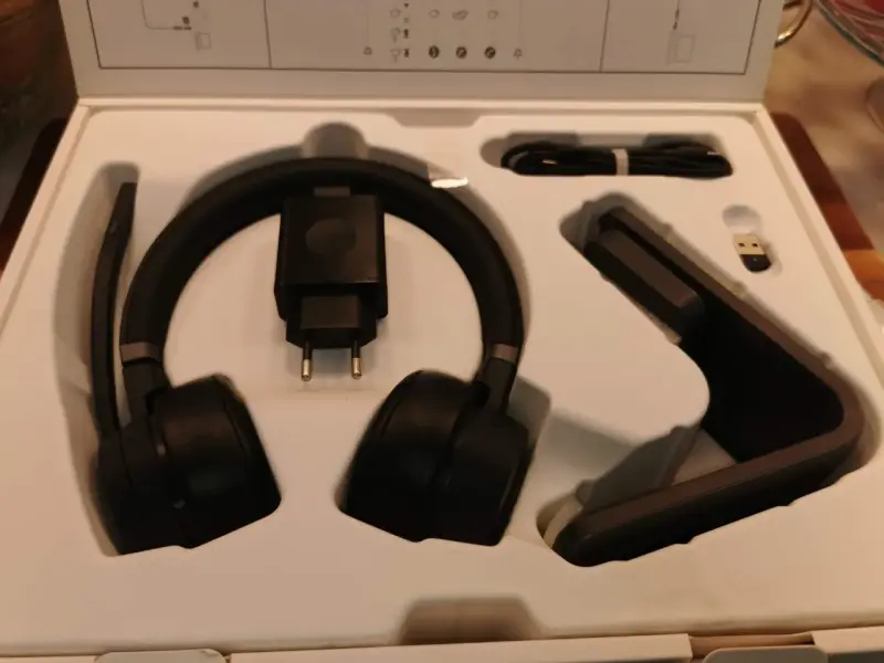 Audífonos Wireless Lenovo Anc Con Stand De Carga - 1