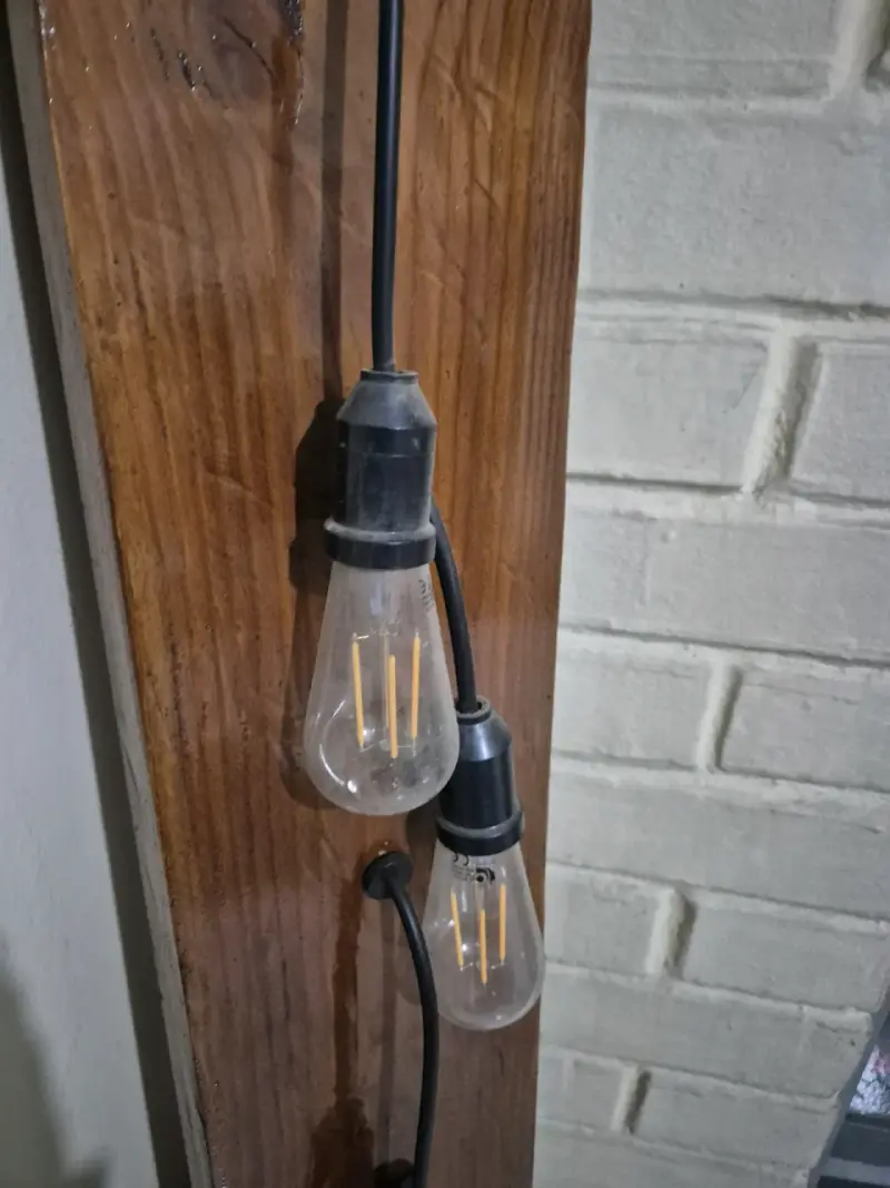 Lámpara de pared rústica de madera - 2