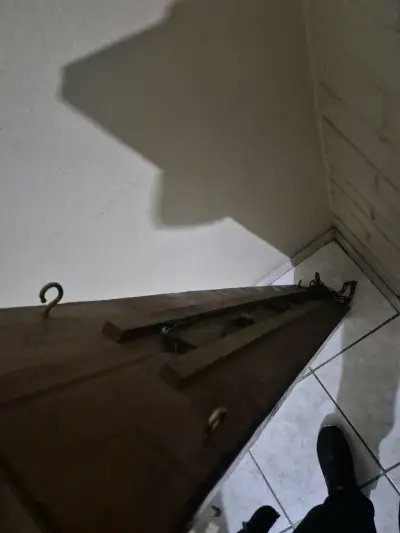 Lámpara de pared rústica de madera - miniatura 3