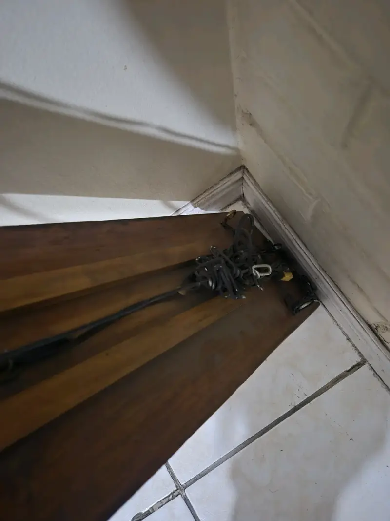 Lámpara de pared rústica de madera - 4