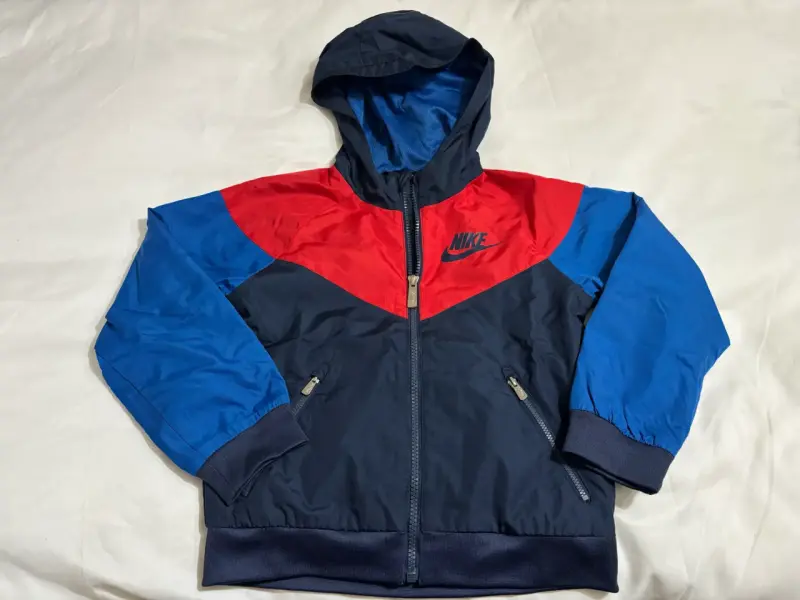 Chaqueta Nike para niño azul y roja