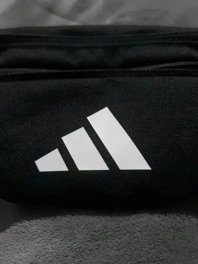 Riñonera Adidas negra deportiva - miniatura 1
