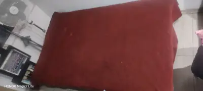 Sofá cama gris en buen estado - miniatura 6