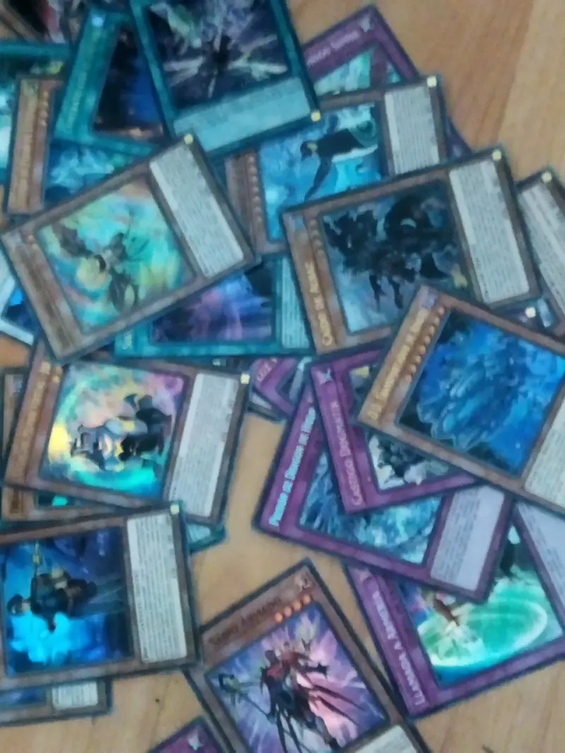 Lote de cartas coleccionables de juego - 1