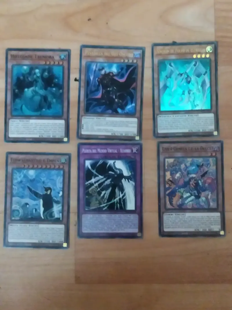 Lote de cartas coleccionables de juego - 5