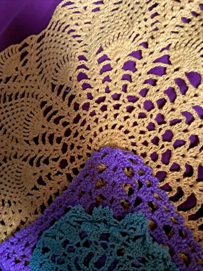 Set de tapetes tejidos a crochet coloridos - miniatura 2