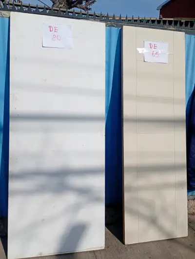 Puerta de madera blanca - miniatura 2