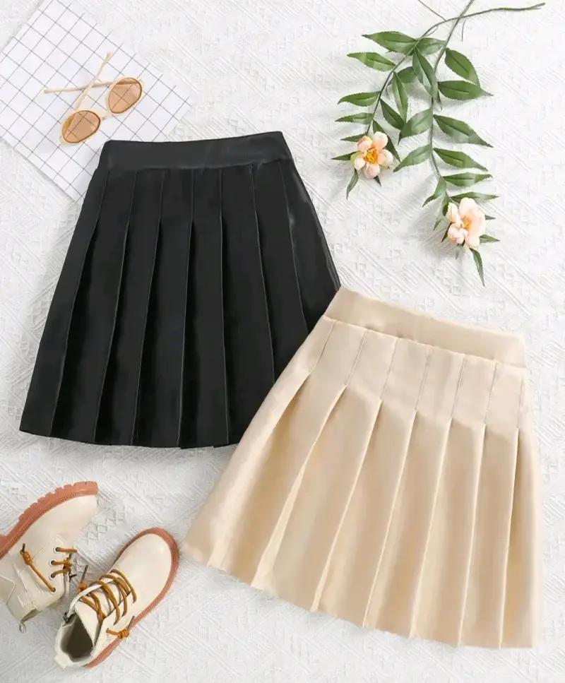 Falda corta plisada negra elegante - 2
