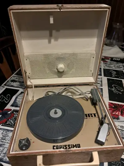 Caja de madera vintage con altavoz - miniatura 3