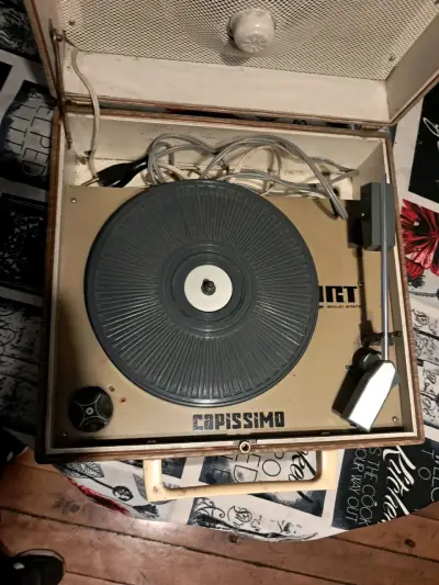Caja de madera vintage con altavoz - miniatura 4