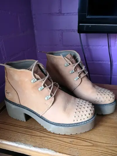 Botines de cuero Cat con tachas - miniatura 1