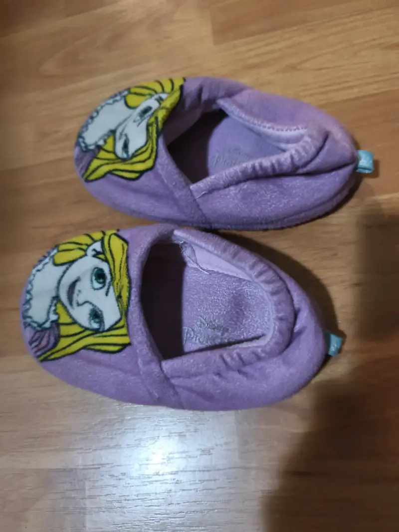Zapatos de bebé con diseño brillante - 2