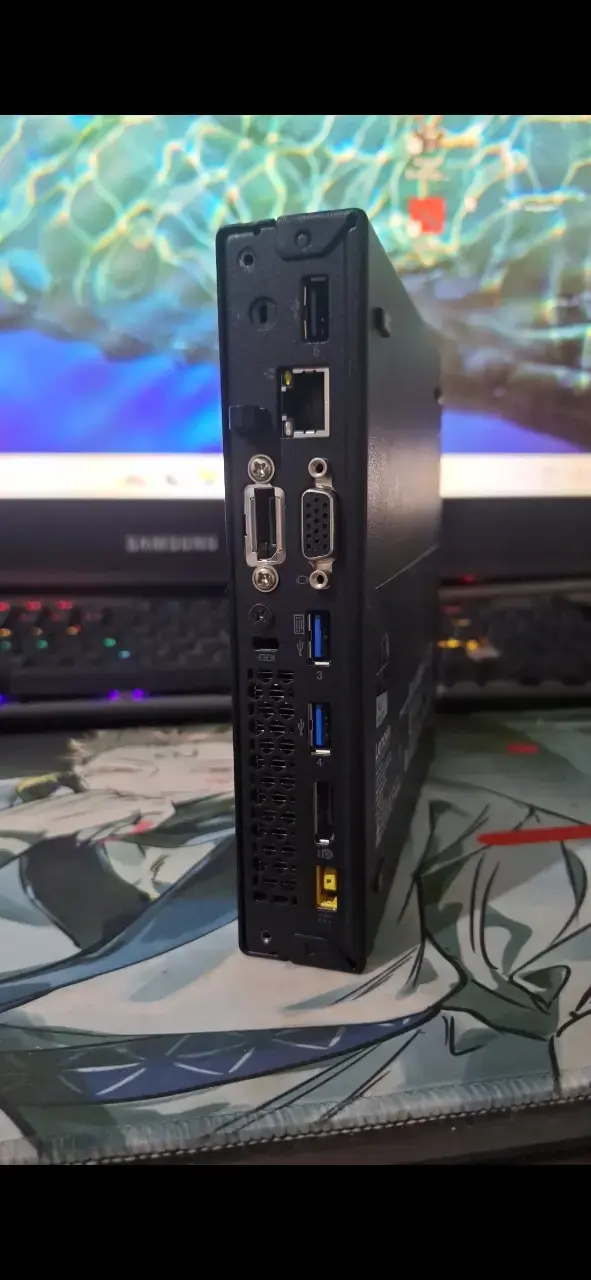 Mini PC compacto i7 - 1