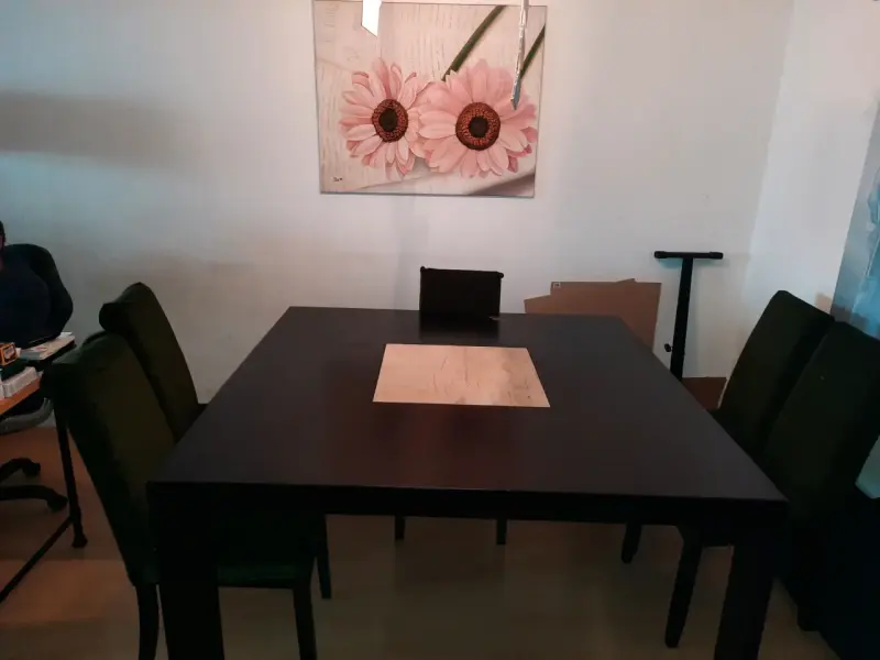 Mesa de comedor cuadrada de roble madera oscura - 2