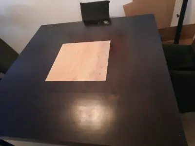 Mesa de comedor cuadrada de roble madera oscura - miniatura 3