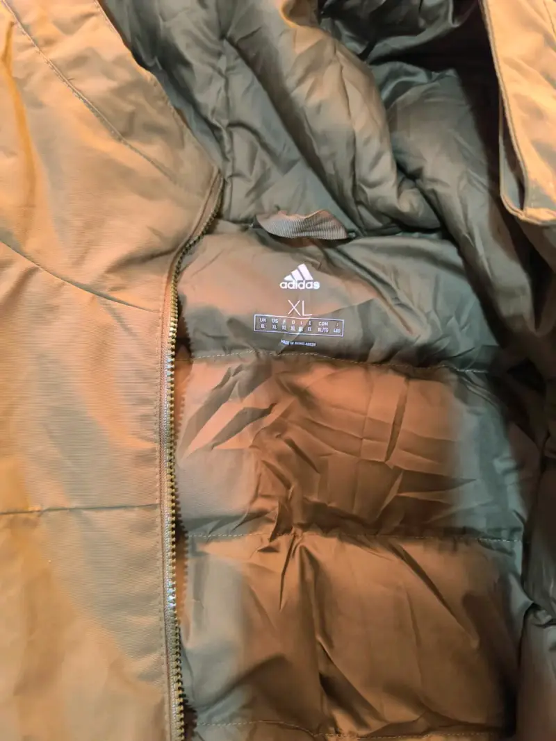 Parka verde oliva acolchada para invierno - 4