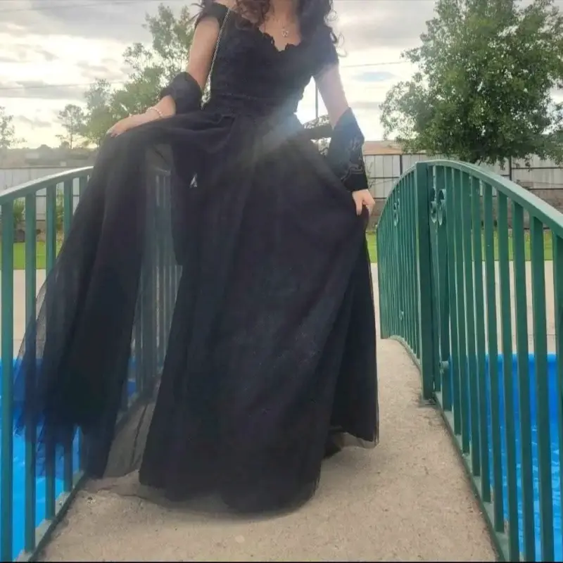 Vestido de gala negro elegante - 4