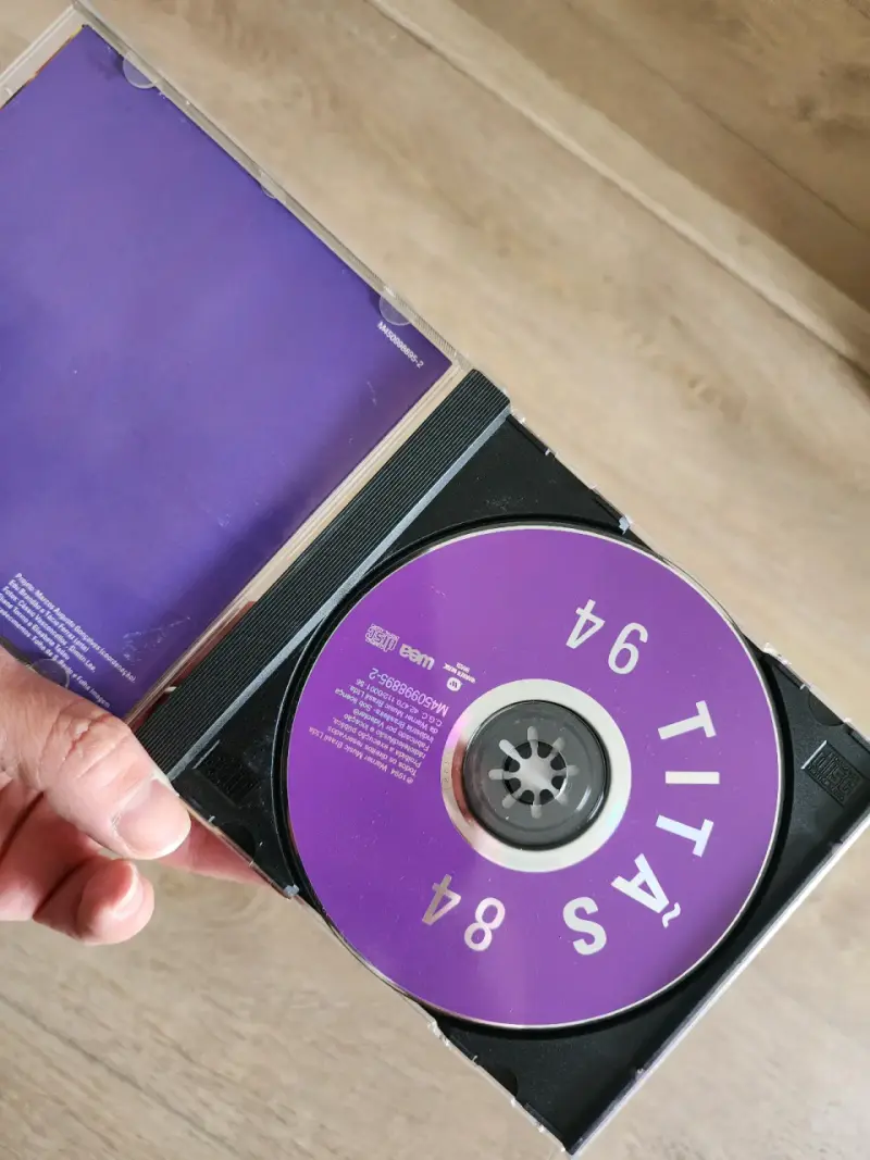 CD de música Tita's y Charlie Brown Jr. - 1