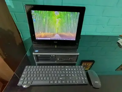 Computador HP con monitor tv y parlantes - miniatura 2