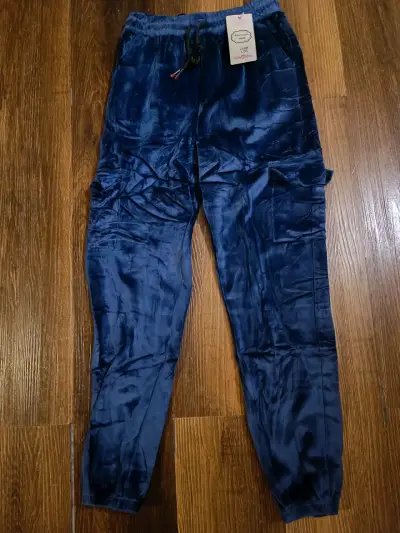 Pantalones rojos de algodón con bolsillos - miniatura 3