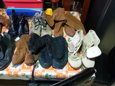 Lote de botas y botines variados para mujer - miniatura 1