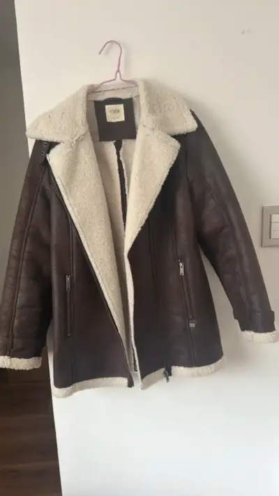 Chaqueta de cuero marrón con forro de lana - miniatura 3