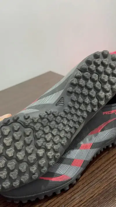 Zapatillas de fútbol Adidas Predator negras - miniatura 1