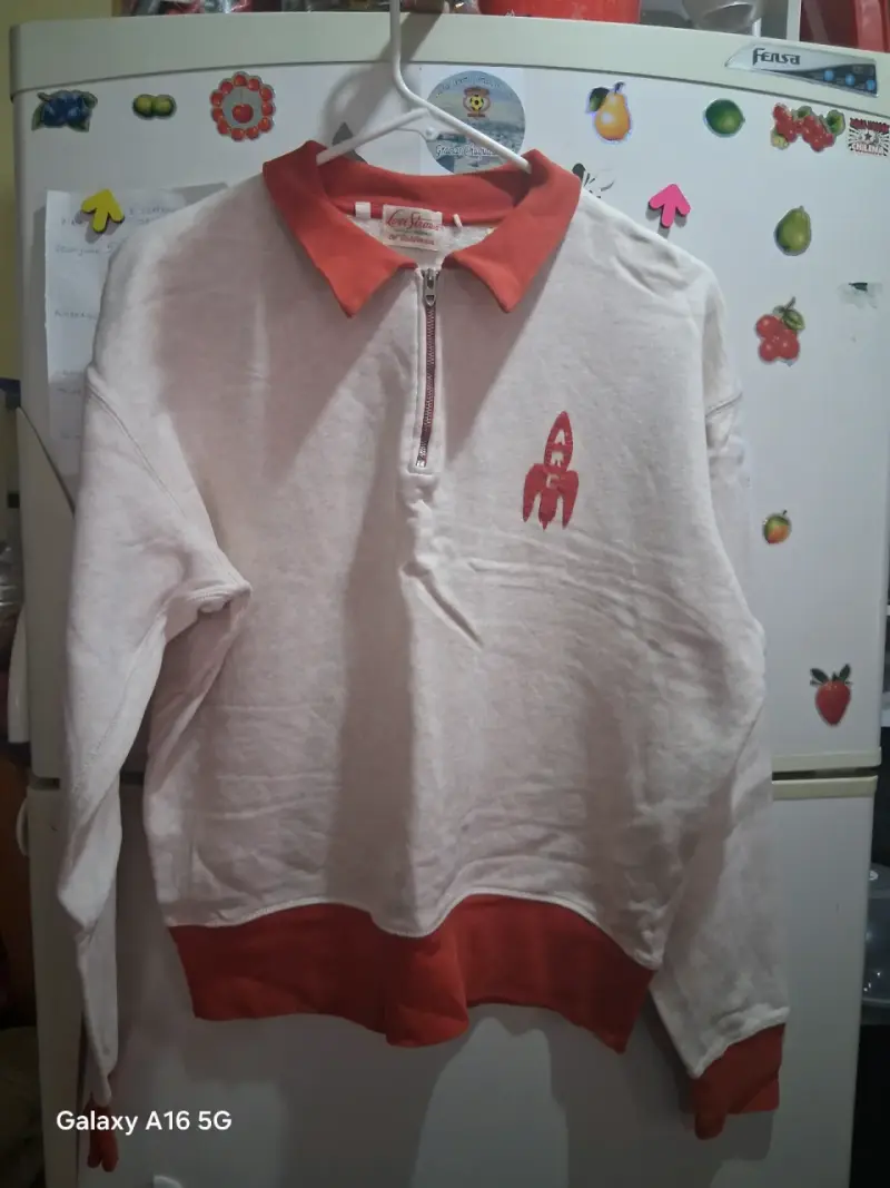 Polerón vintage con cierre y diseño de cohete - 1
