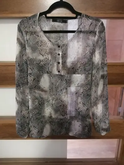 Blusa estampado serpiente mujer - miniatura 1