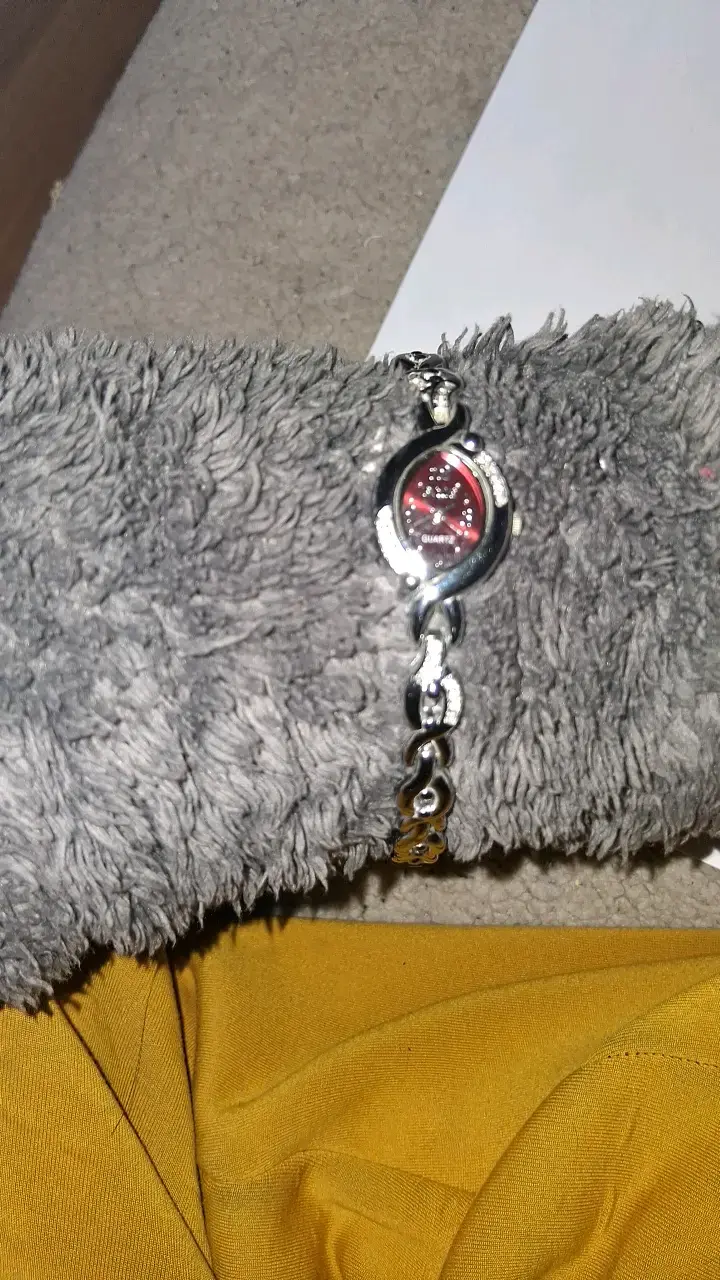 Reloj de pulsera elegante - 1