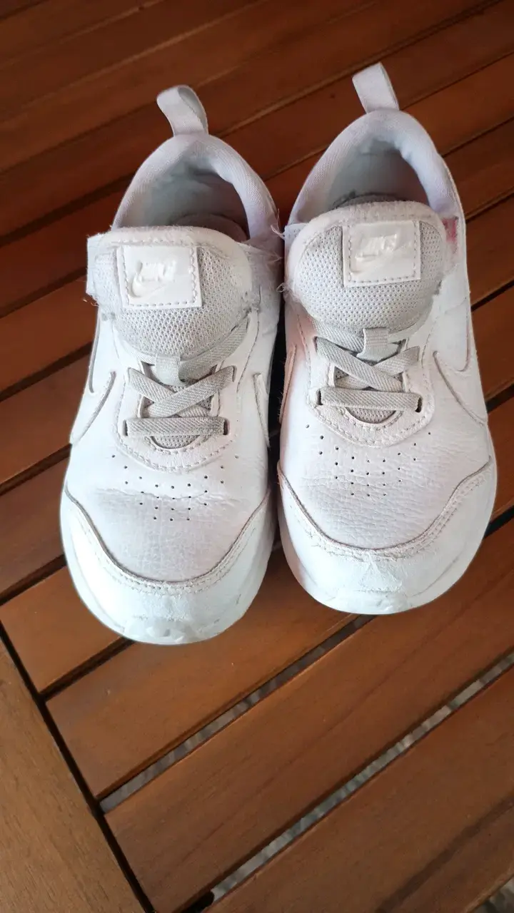 Zapatillas deportivas blancas Nike para niños - 1