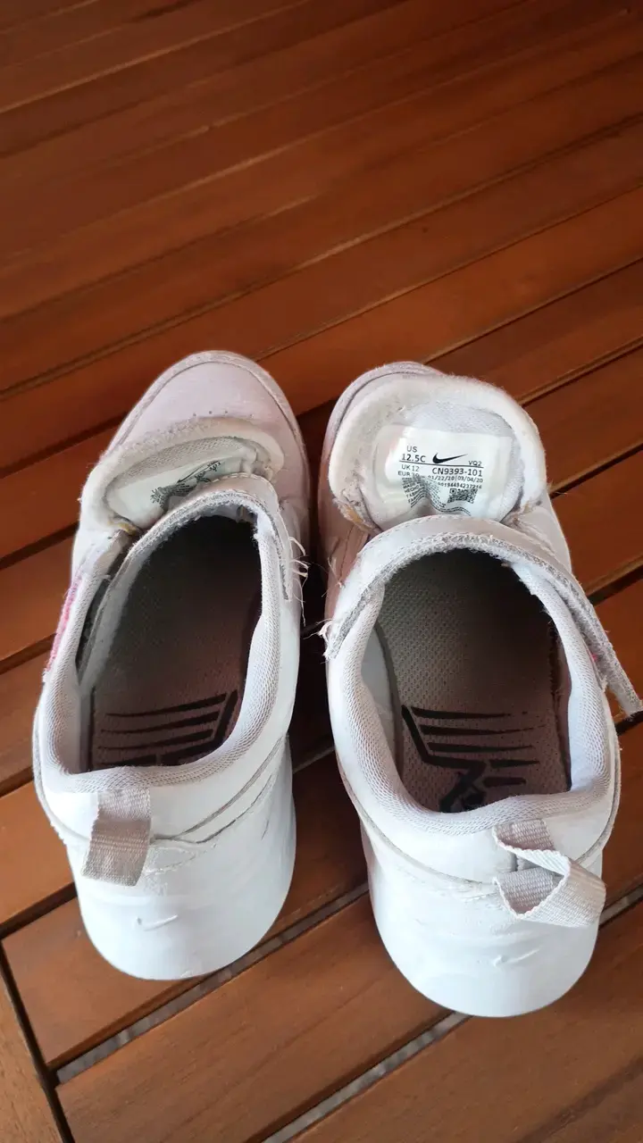 Zapatillas deportivas blancas Nike para niños - 3