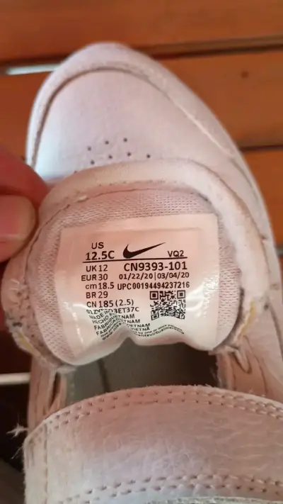 Zapatillas deportivas blancas Nike para niños - miniatura 5
