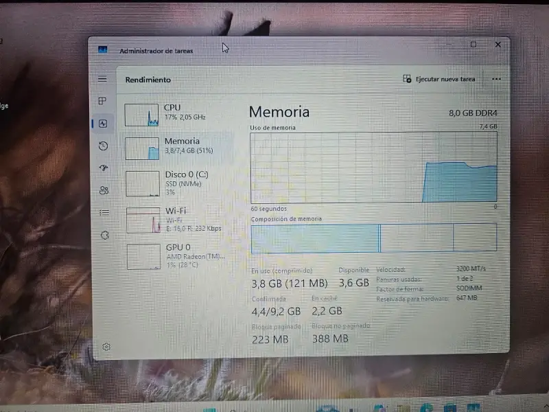 Laptop con pantalla de 15 pulgadas - 2