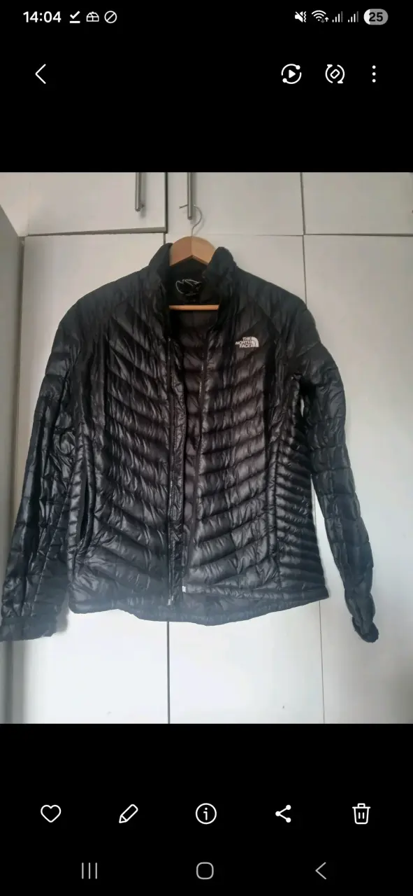 Chaqueta negra The North Face acolchada - 1