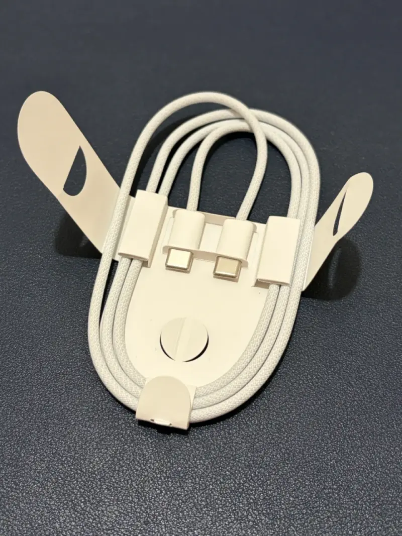 Cable de carga trenzado USB-C.