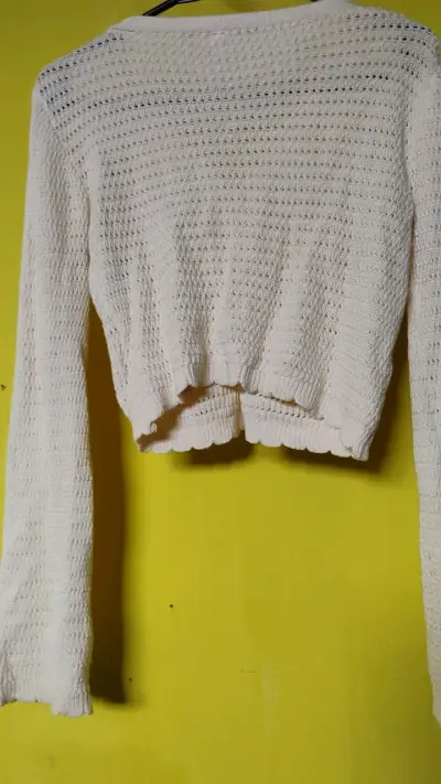 Cardigan tejido blanco con flores - miniatura 2