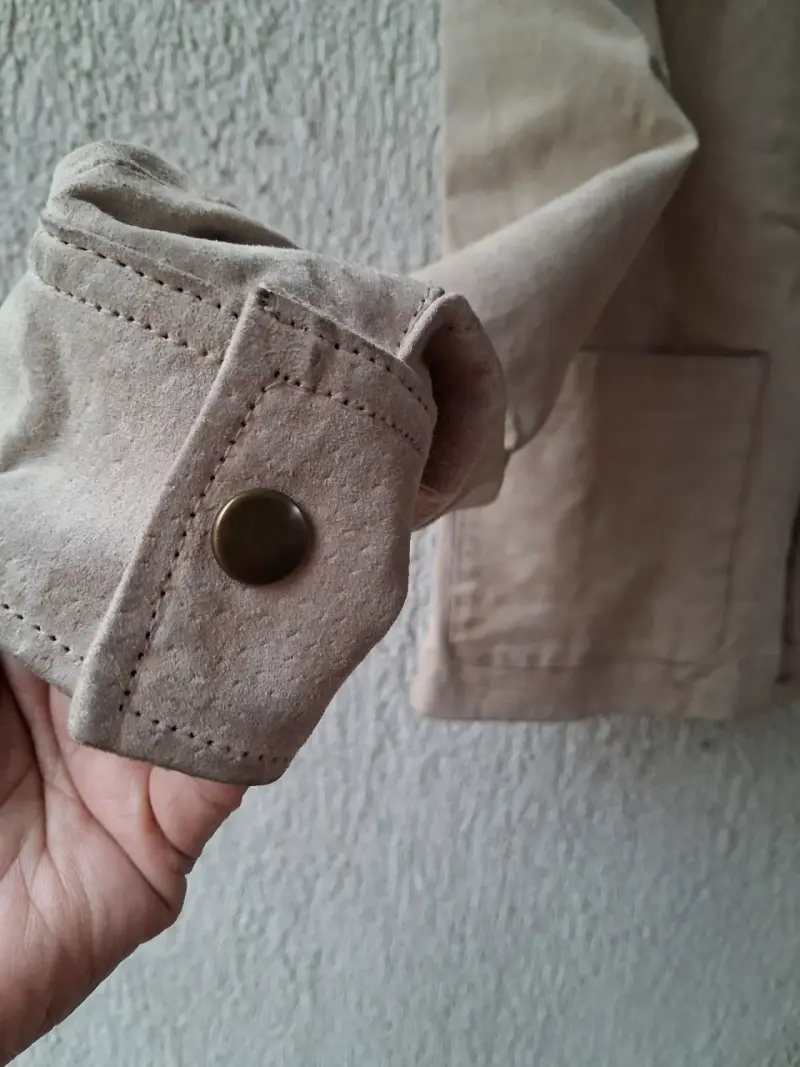 Chaqueta beige de gamuza para mujer - 5