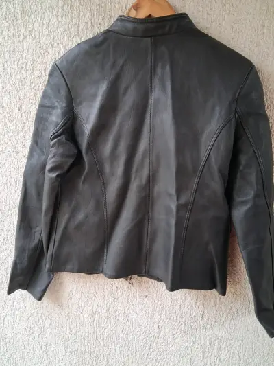 Chaqueta de cuero negra para mujer - miniatura 6