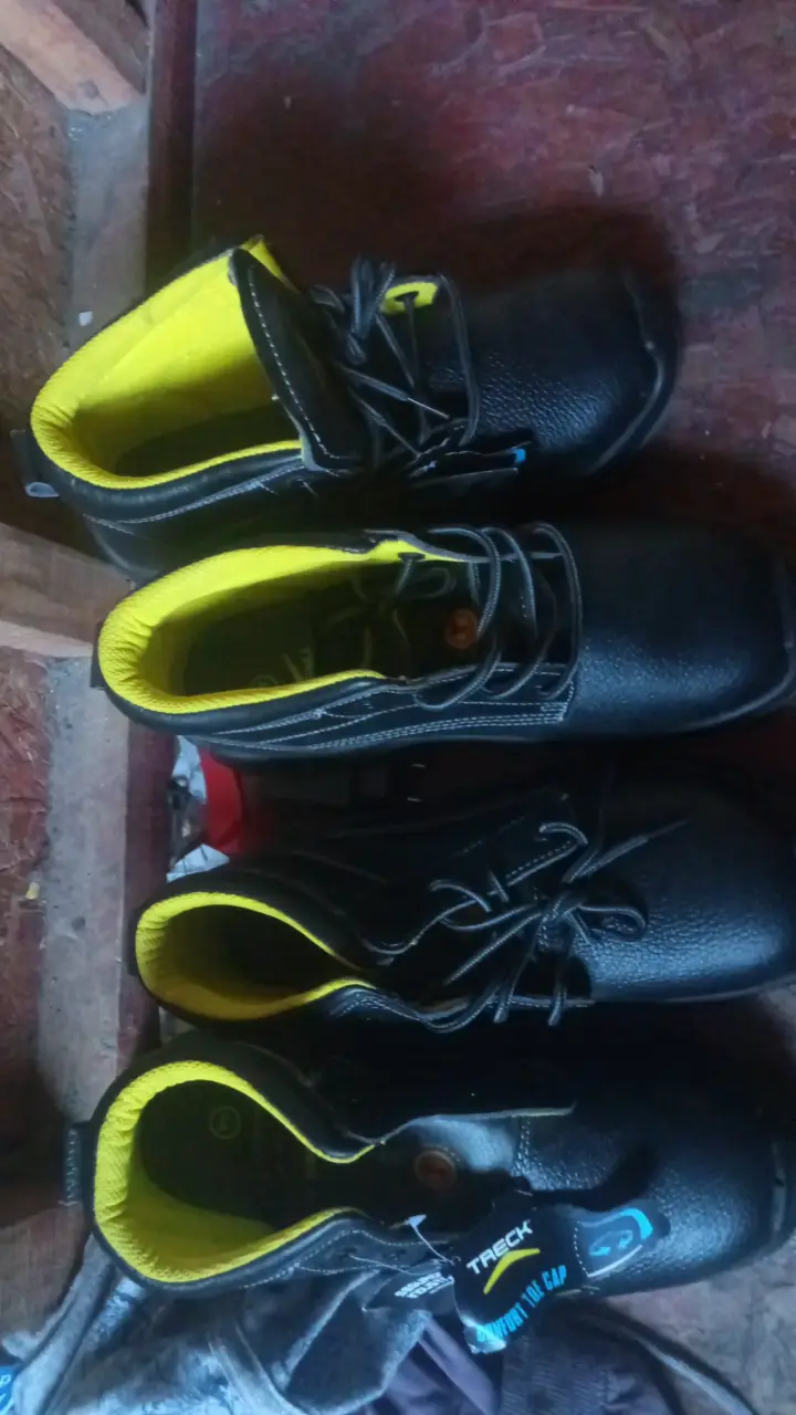 Botas de seguridad Treck negras aislantes - 2