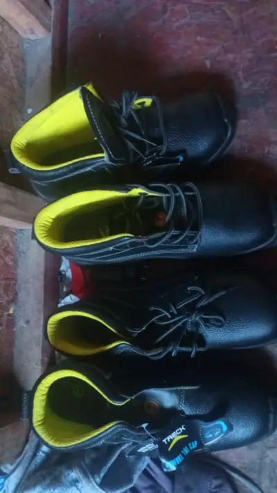 Botas de seguridad Treck negras aislantes - miniatura 2